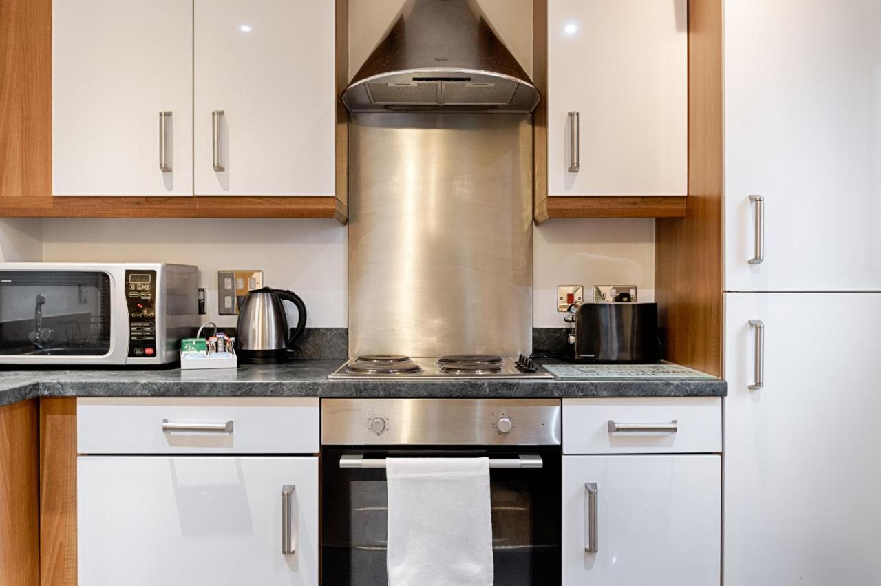 Parking, Balcony, Fully Equipped Kitchen Leilighet Swansea Eksteriør bilde