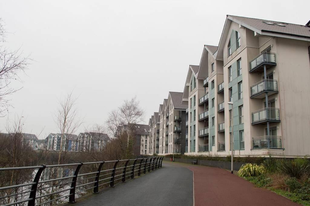 Parking, Balcony, Fully Equipped Kitchen Leilighet Swansea Eksteriør bilde
