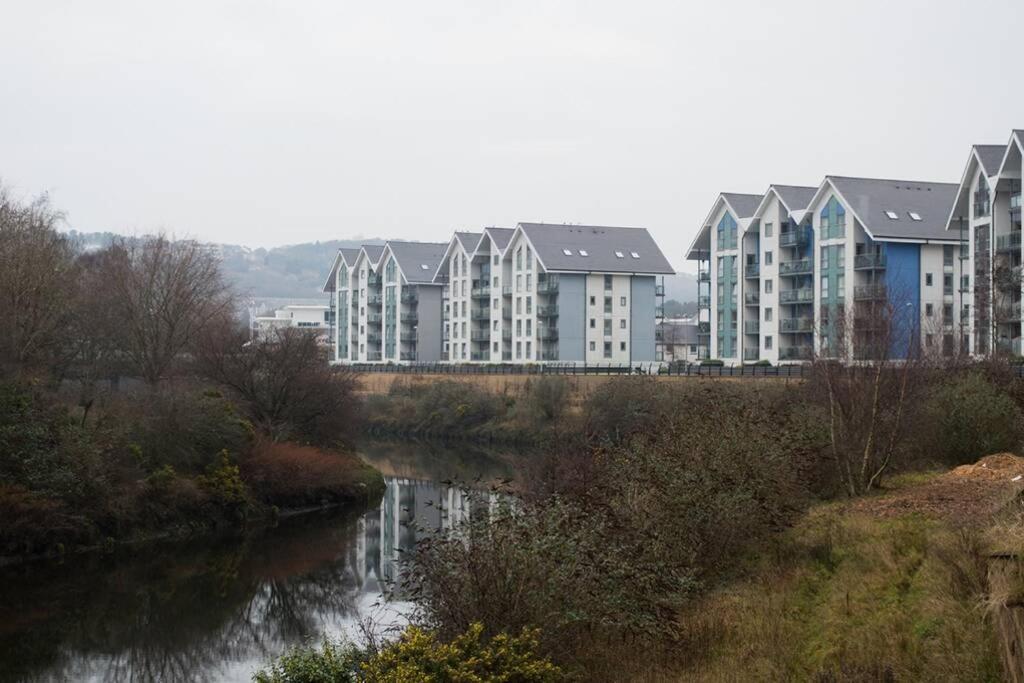 Parking, Balcony, Fully Equipped Kitchen Leilighet Swansea Eksteriør bilde